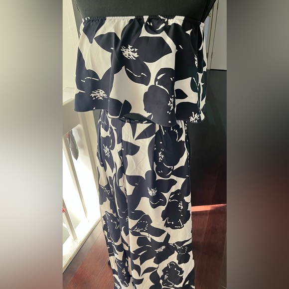 Beach/summer two piece (top & pants) - Picture 4 of 8